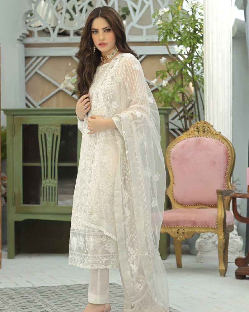 PARTY SUIT WORN BY NEELUM MUNIR - Image 5