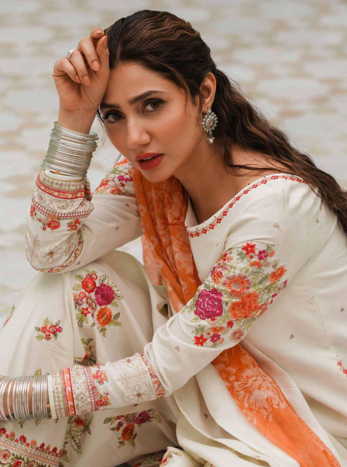 Presenting CoCo By ZaraShahjhan Brand Luxury Embroidered Article - Image 3