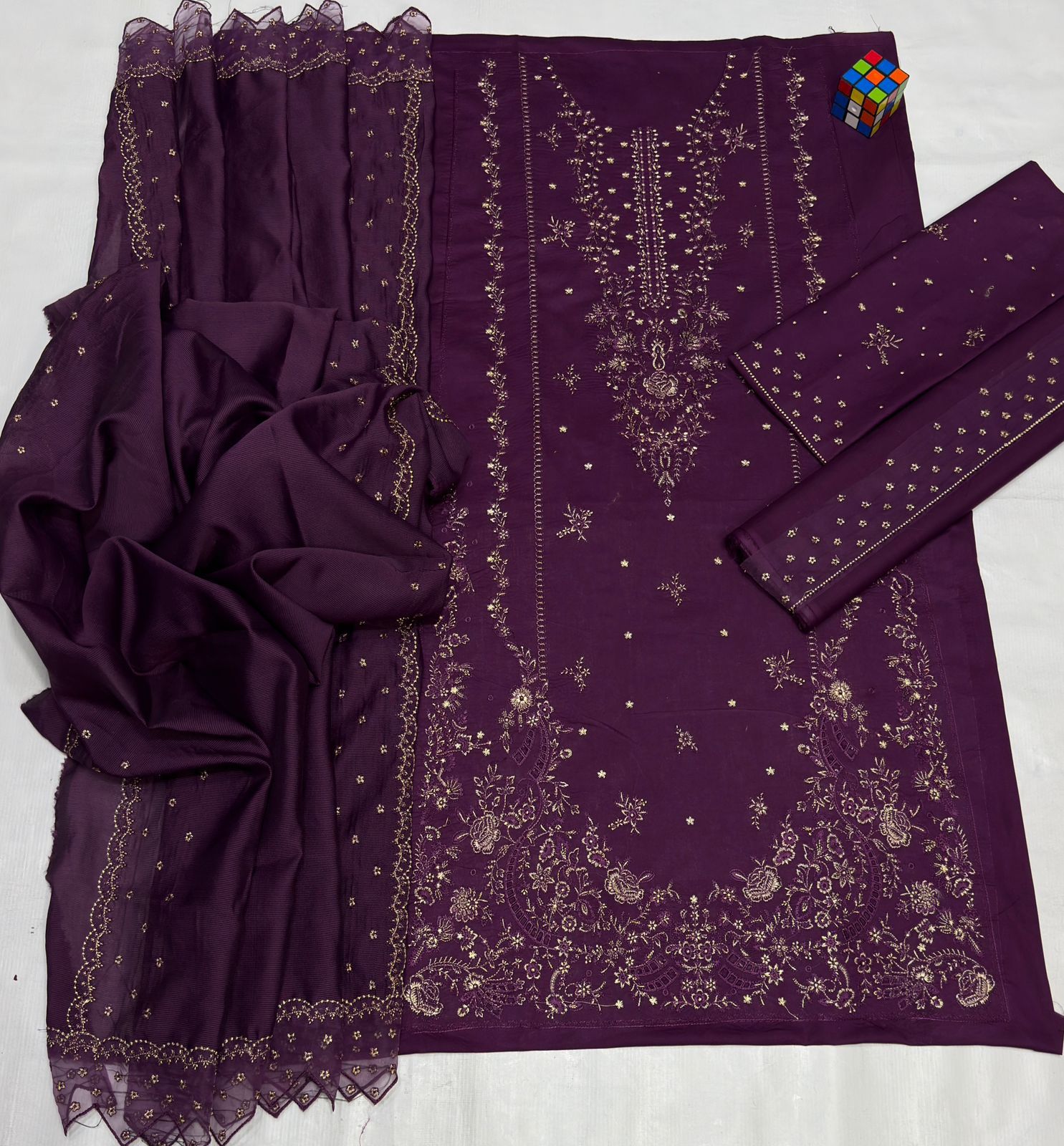PRESENTING BATIK MOST LUXURY EMBROIDERED HIT CODE - Image 5