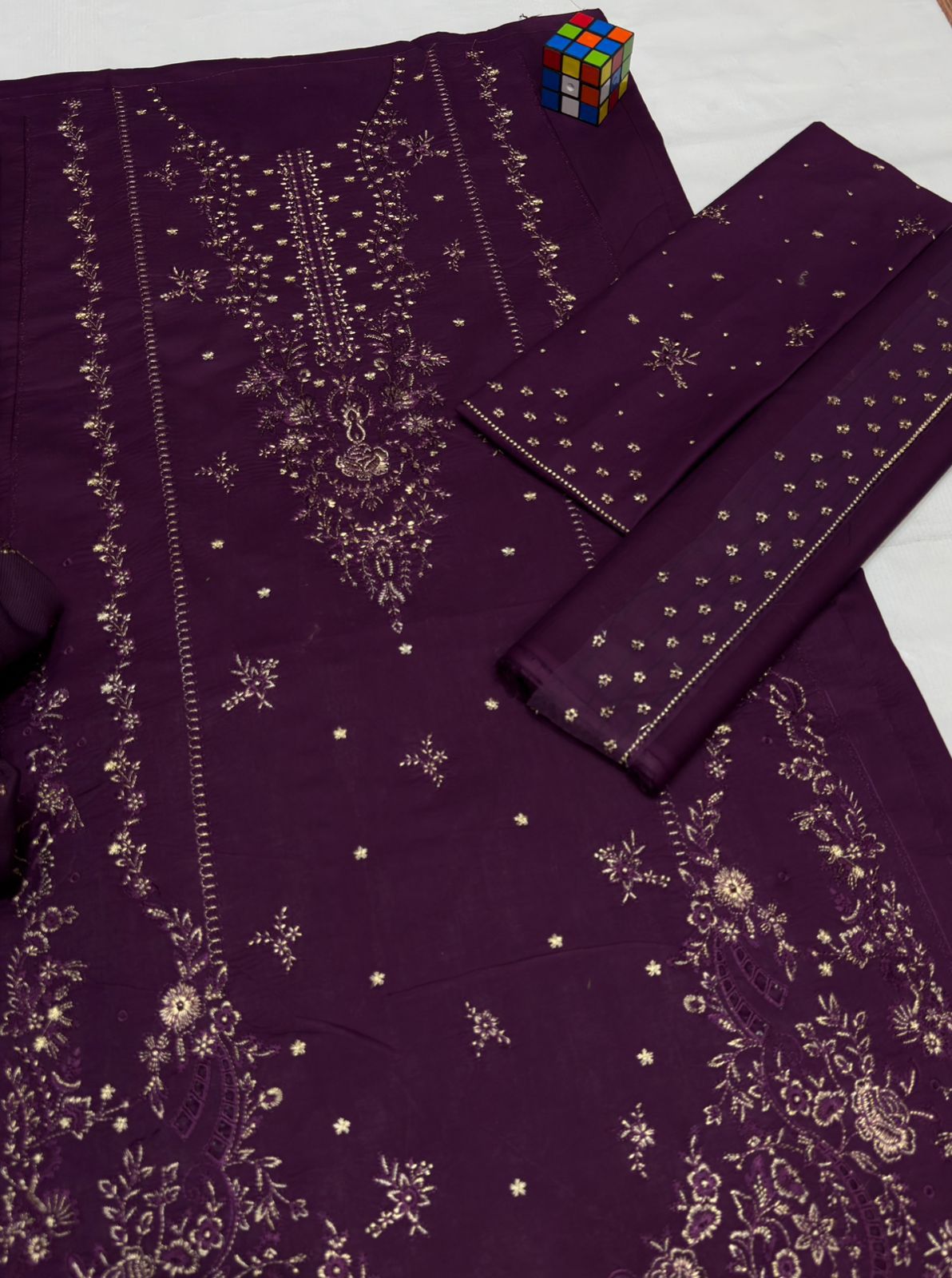 PRESENTING BATIK MOST LUXURY EMBROIDERED HIT CODE - Image 6